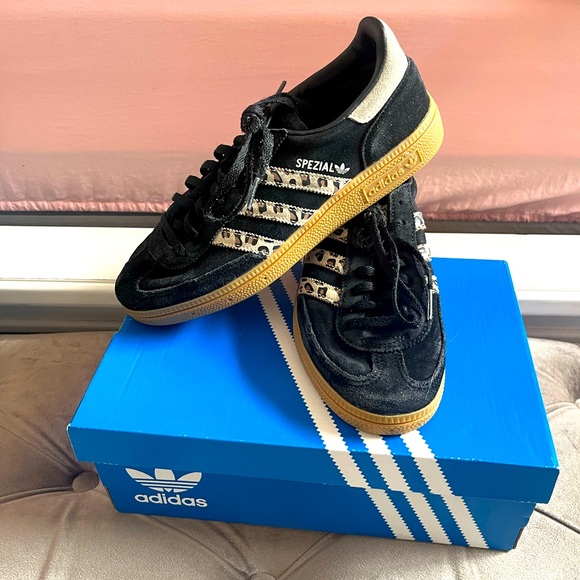 adidas Shoes - 💥HP 💥 Adidas Handball Spezial Black White Leopard Sneaker Shoes